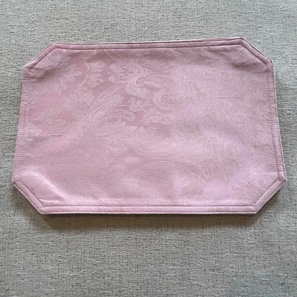 Vintage Pink Damask Floral Jacquard Placemats Set of 4‎ Clipped Corners 19x13